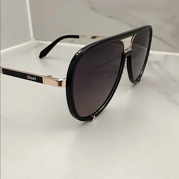 Quay High Profile Sunglasses - Picture 7 of 7